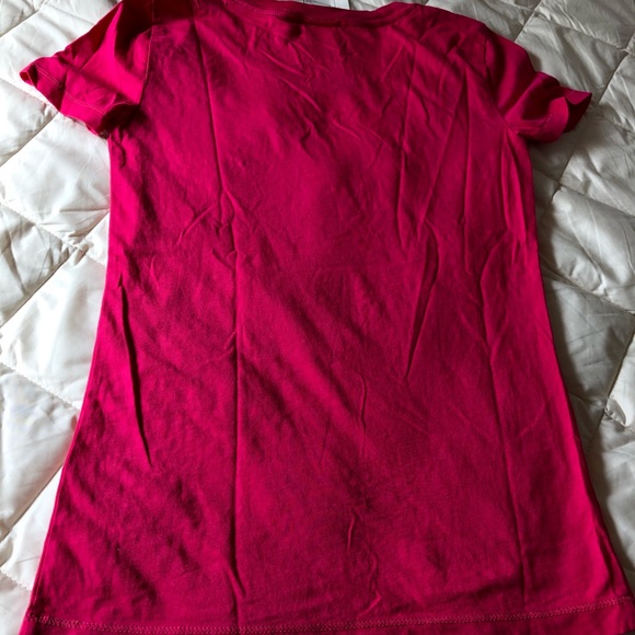 NWT Gilly Hicks character pink T-shirt size Small - Picture 5 of 5